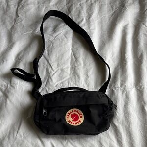 Fjallraven Kånken Black Travel Bag